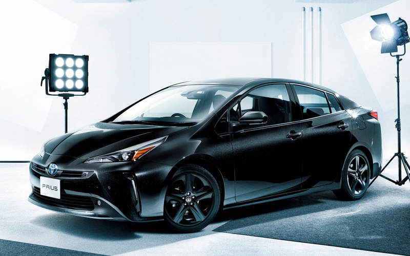 2021 Toyota Prius Black Edition เก๋งรักษ์โลกเข้มพิเศษ หล่อโดนใจสาวกชาวยุ่น เริ่ม 841,000 บาท